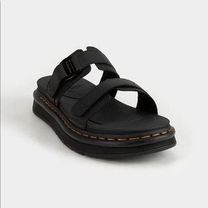 Dr. Martens Chilton sandal (women’s 10)